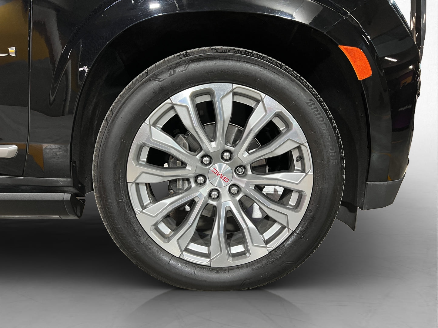 2023 GMC Yukon Denali XL