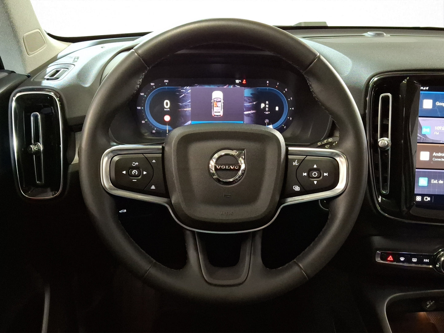 2023 Volvo XC40 B4 Ultimate Mild Hybrid