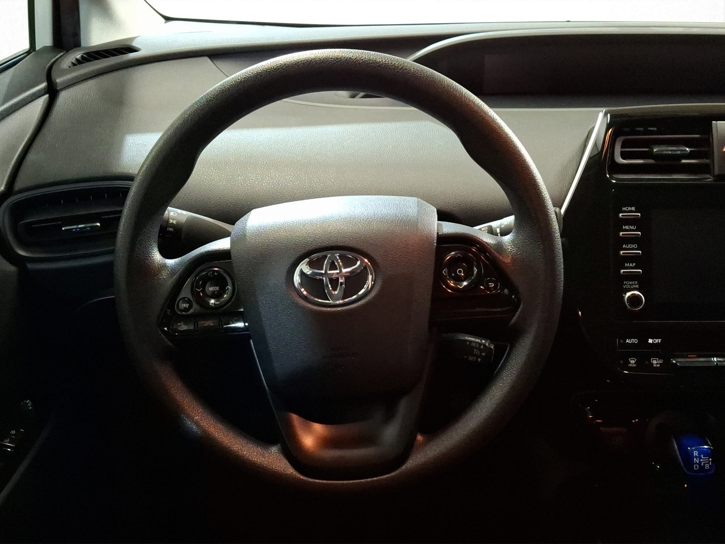 2022 Toyota Prius Híbrido Base