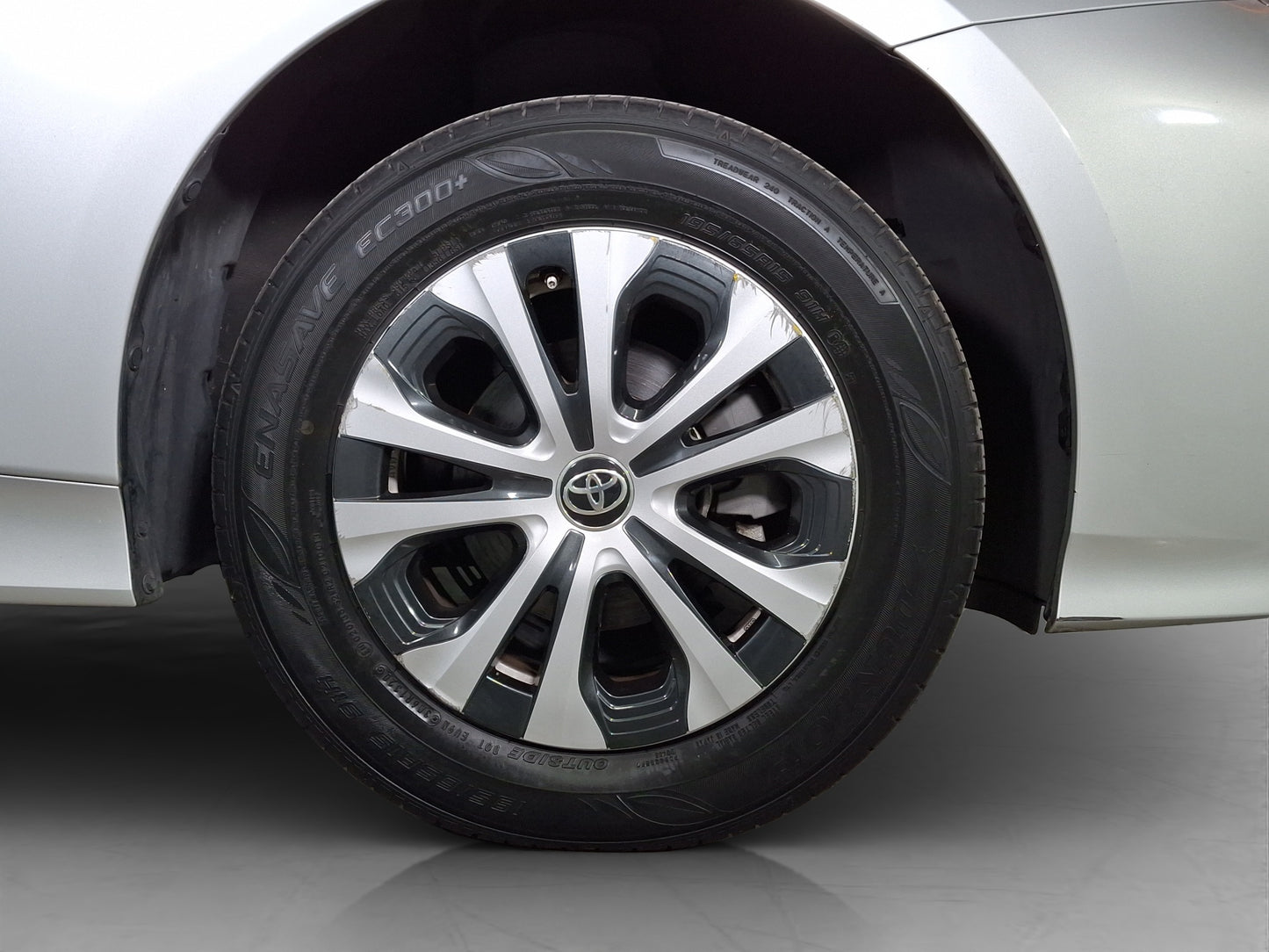 2020 Toyota Prius Híbrido Premium
