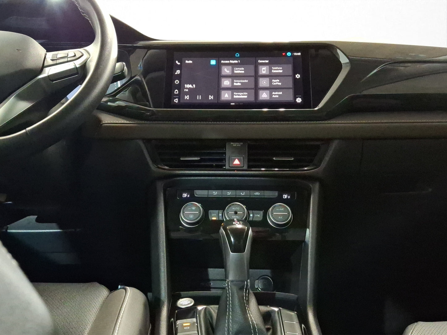 2022 Volkswagen Taos Highline Black