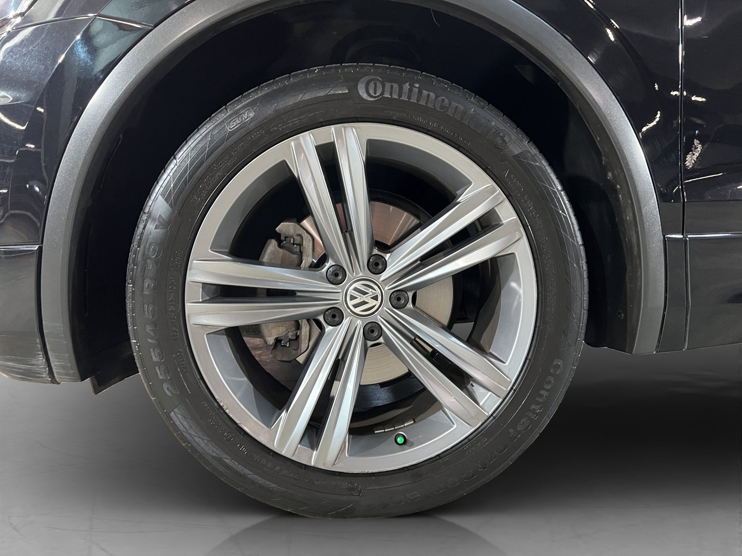 2019 Volkswagen Tiguan R-Line