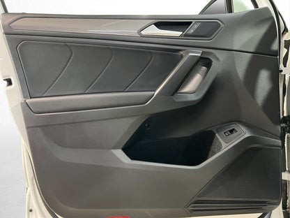 2022 Volkswagen Tiguan R-Line