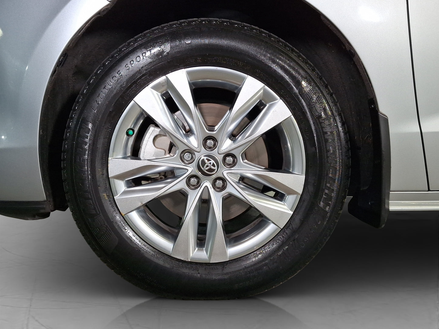 2022 Toyota Sienna XLE Piel Híbrida