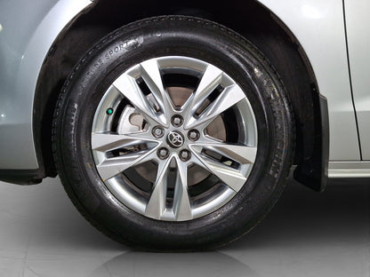 2022 Toyota Sienna XLE Piel Híbrida