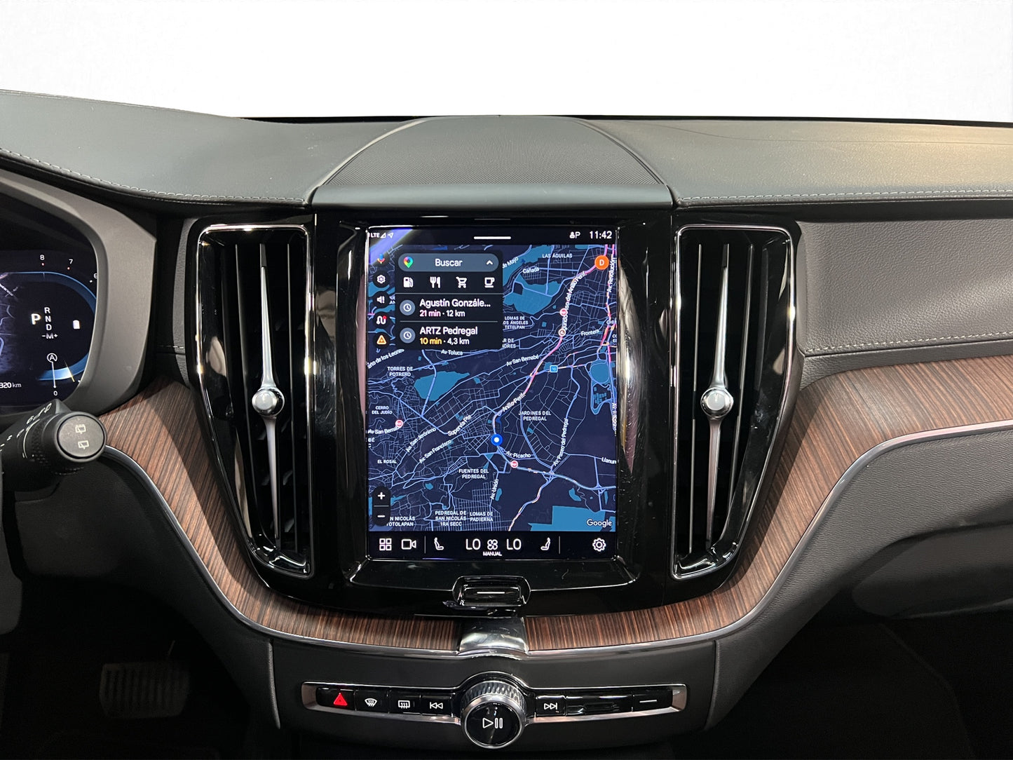 2023 Volvo XC60 B6 Ultimate AWD MHEV