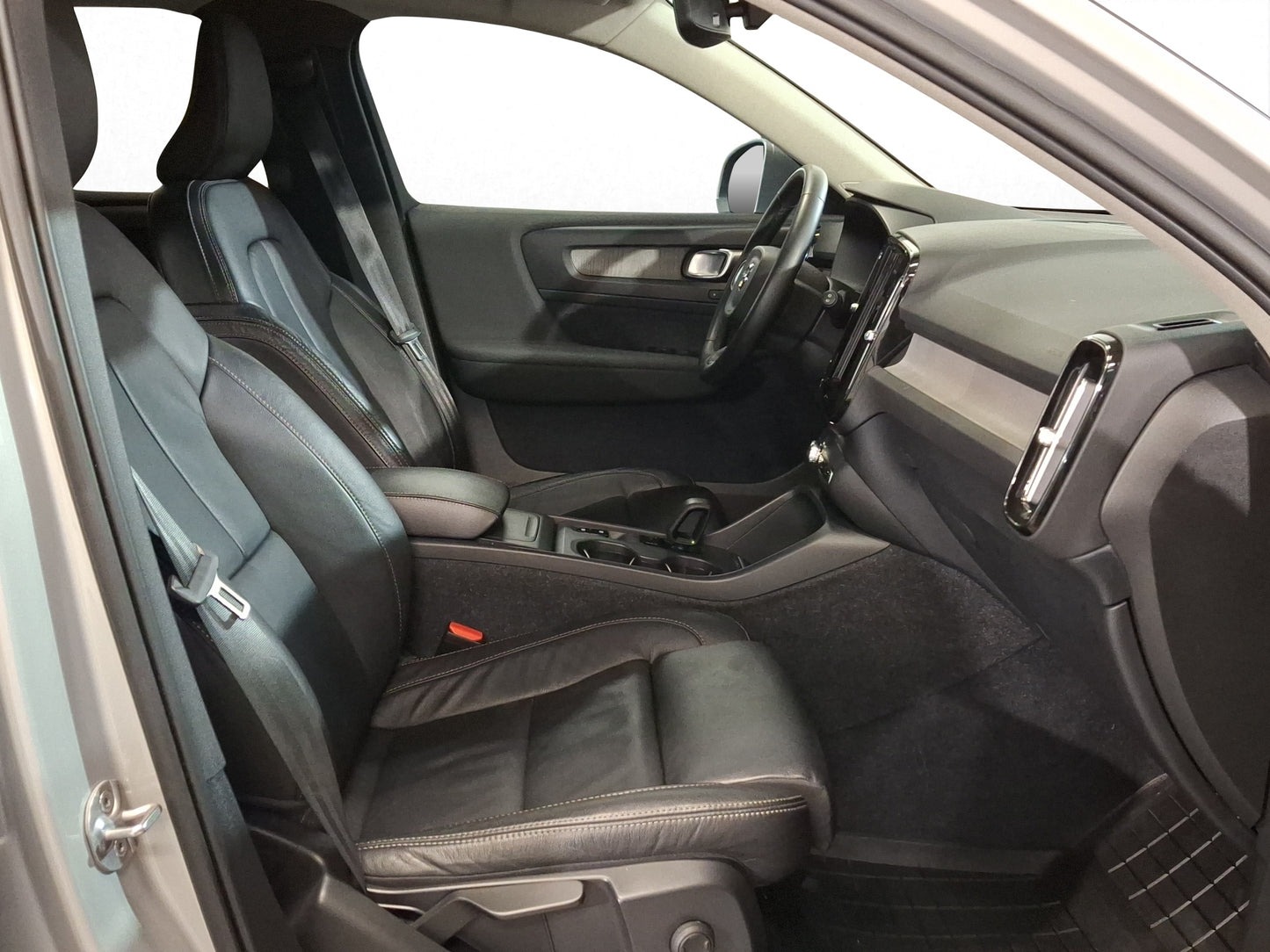 2023 Volvo XC40 B4  Mild Hybrid