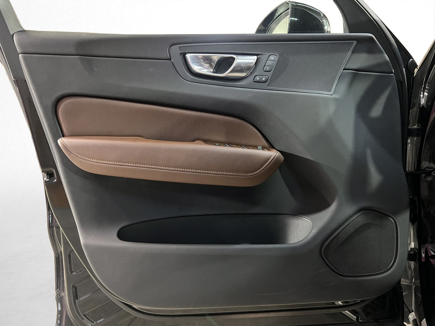 2023 Volvo XC60 B6 Ultimate AWD MHEV