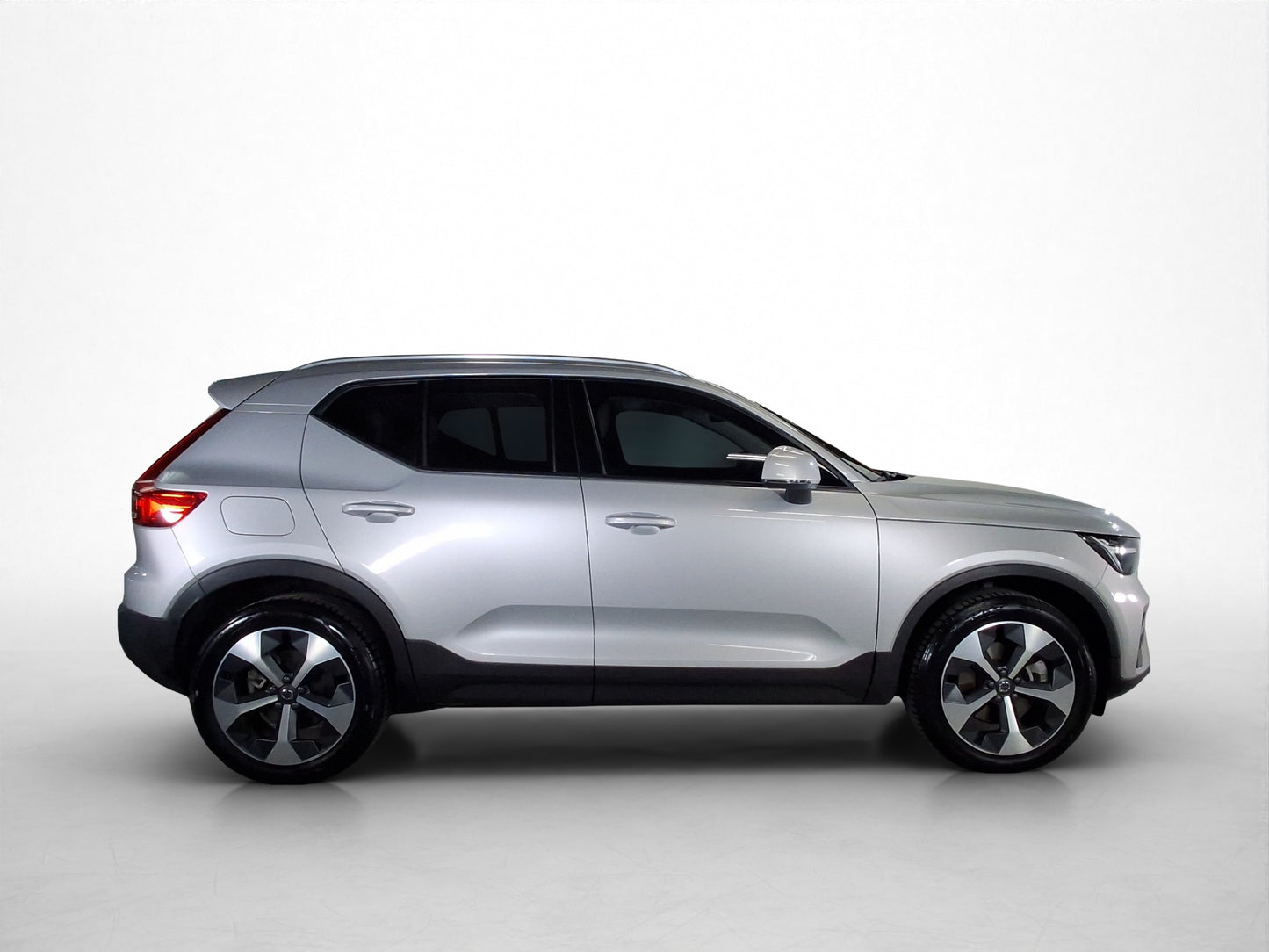 2024 Volvo XC40 B4 Plus Mild Hybrid
