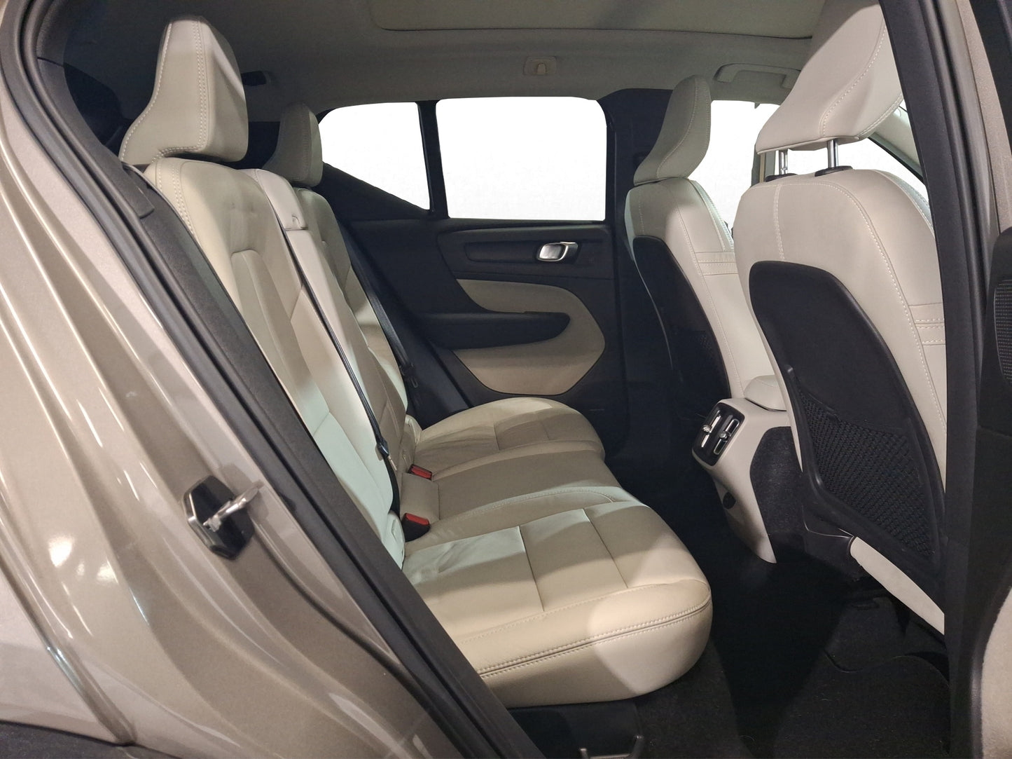 2022 Volvo XC40 Momentum T4