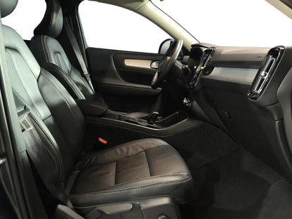 2022 Volvo XC40 Momentum T4