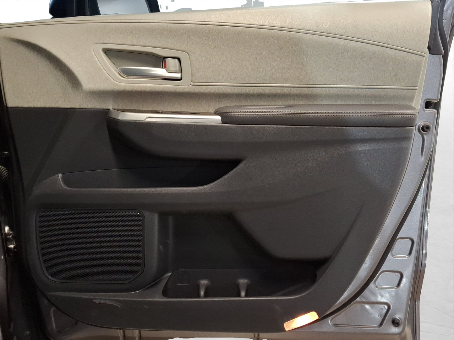 2022 Toyota Sienna XLE Piel Híbrida