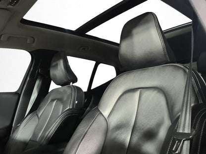 2022 Volvo XC40 Momentum T4