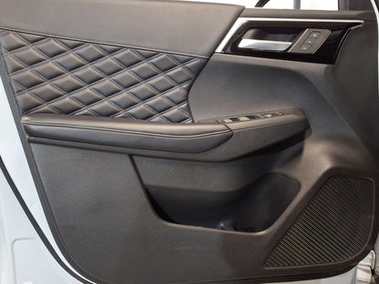 2023 Mitsubishi Outlander PHEV Diamond