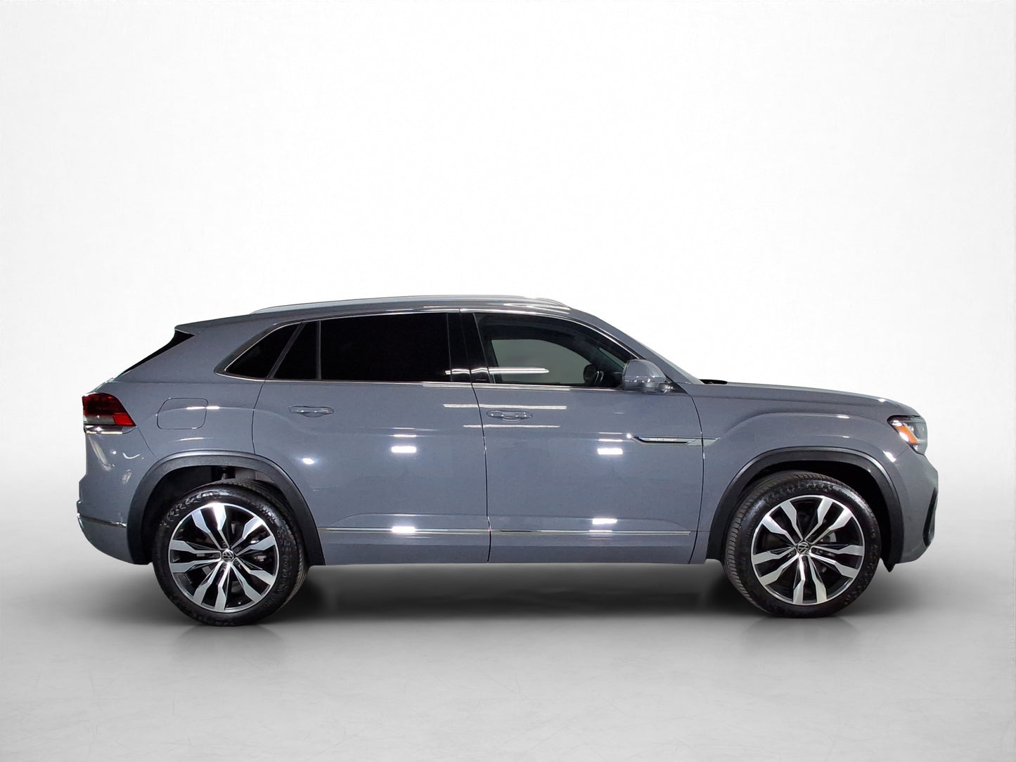 2022 Volkswagen Cross Sport R-Line