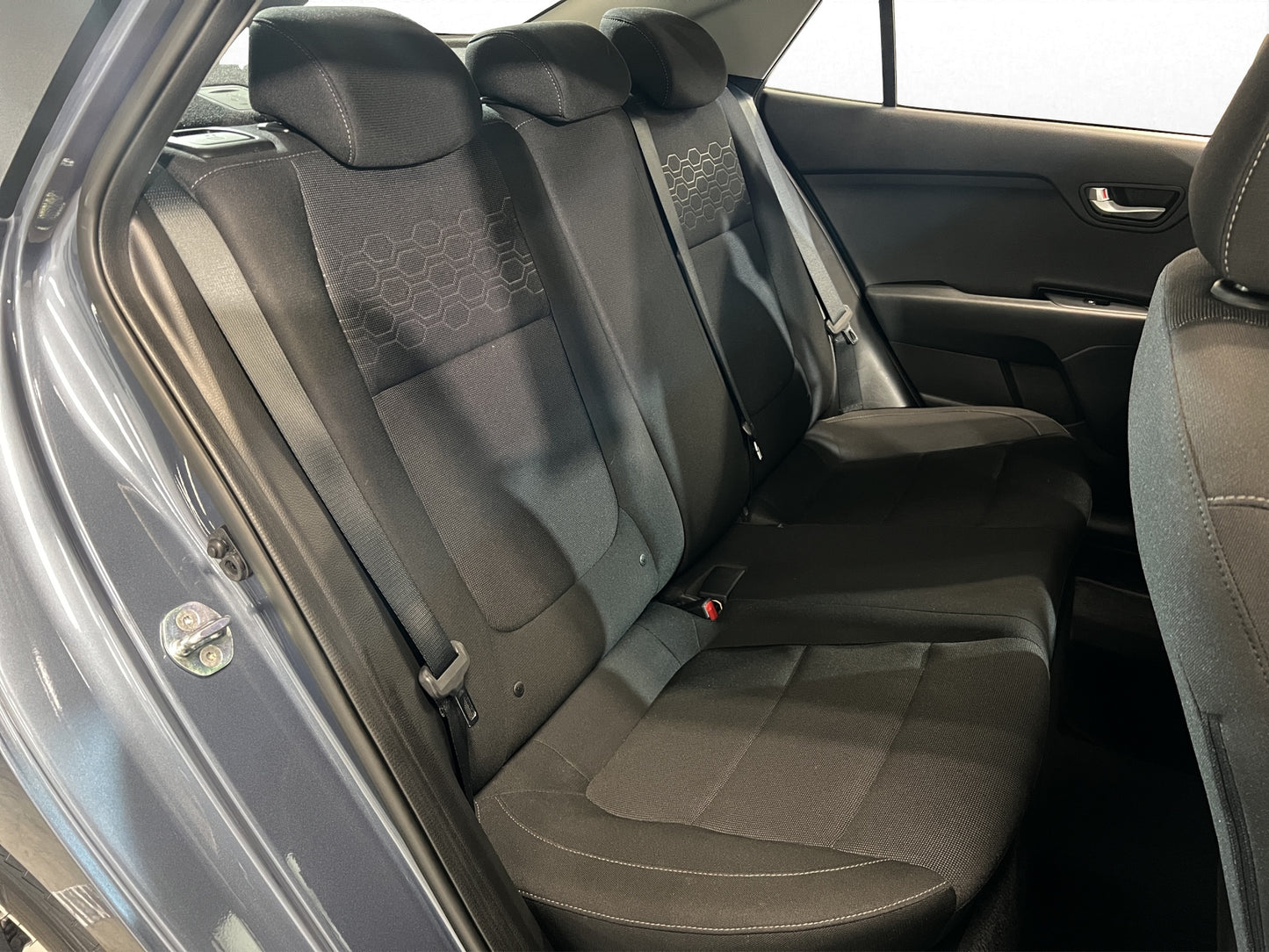 2022 KIA Rio Sedan LX