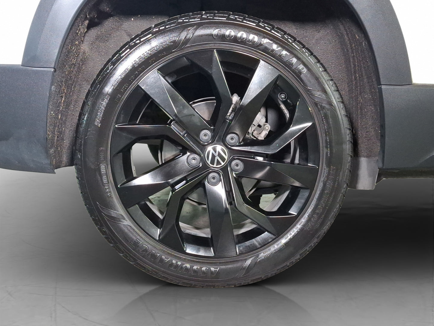 2022 Volkswagen Taos Highline Black