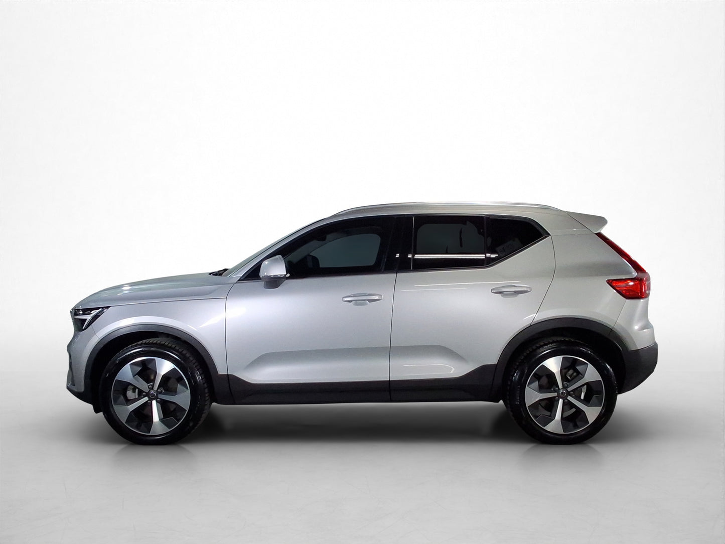 2024 Volvo XC40 B4 Plus Mild Hybrid