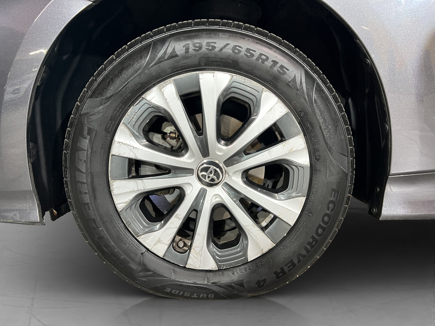 2020 Toyota Prius Híbrido Base