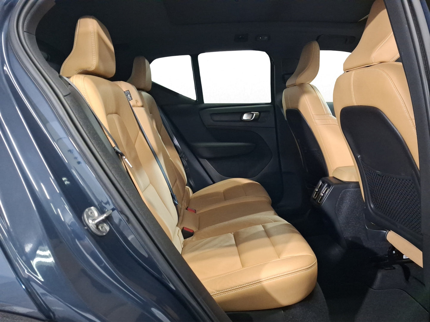 2022 Volvo XC40 Inscription T4