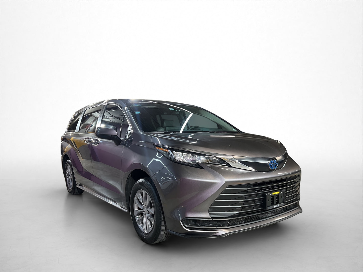 2022 Toyota Sienna LE
