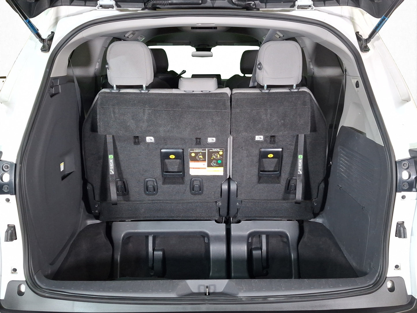 2022 Toyota Sienna LE