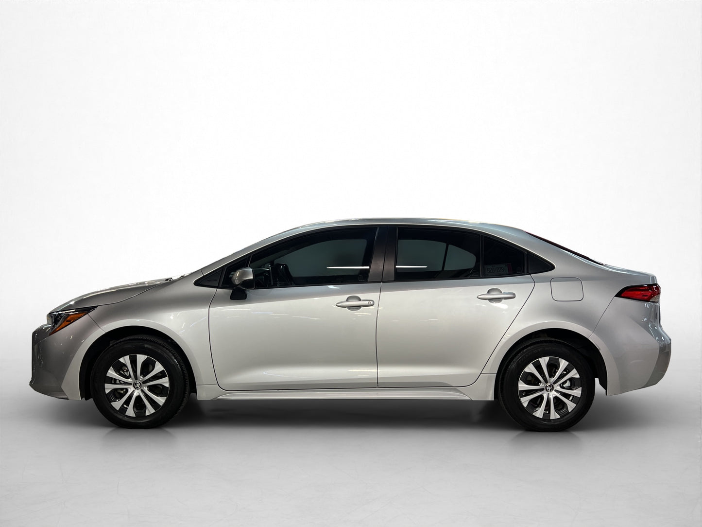 2025 Toyota Corolla LE Hybrid
