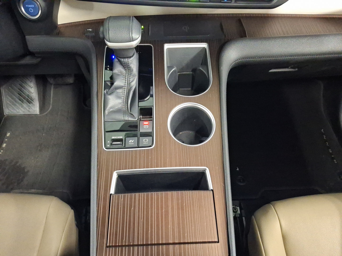 2021 Toyota Sienna XLE Piel Híbrida