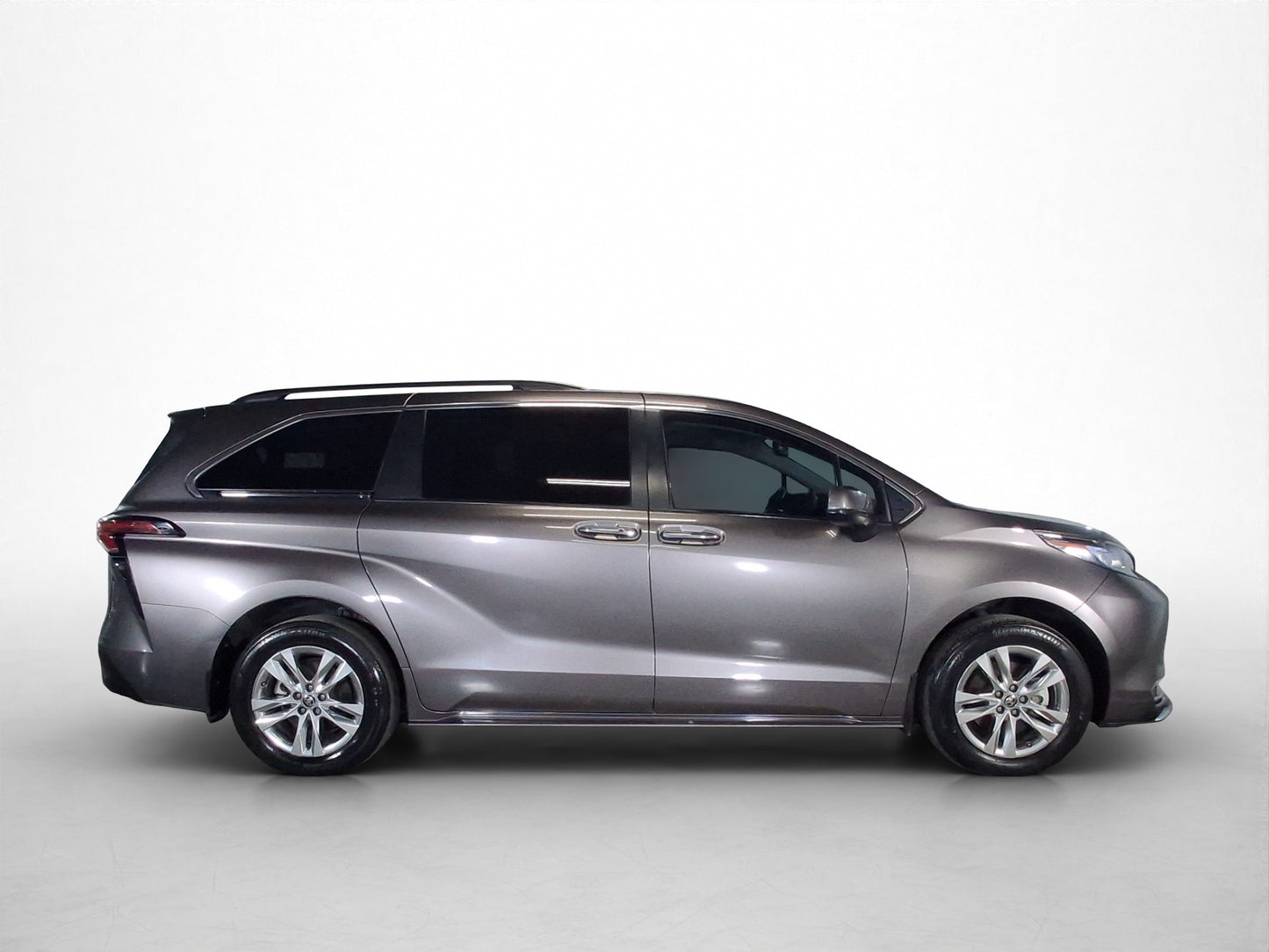 2022 Toyota Sienna XLE Piel Híbrida