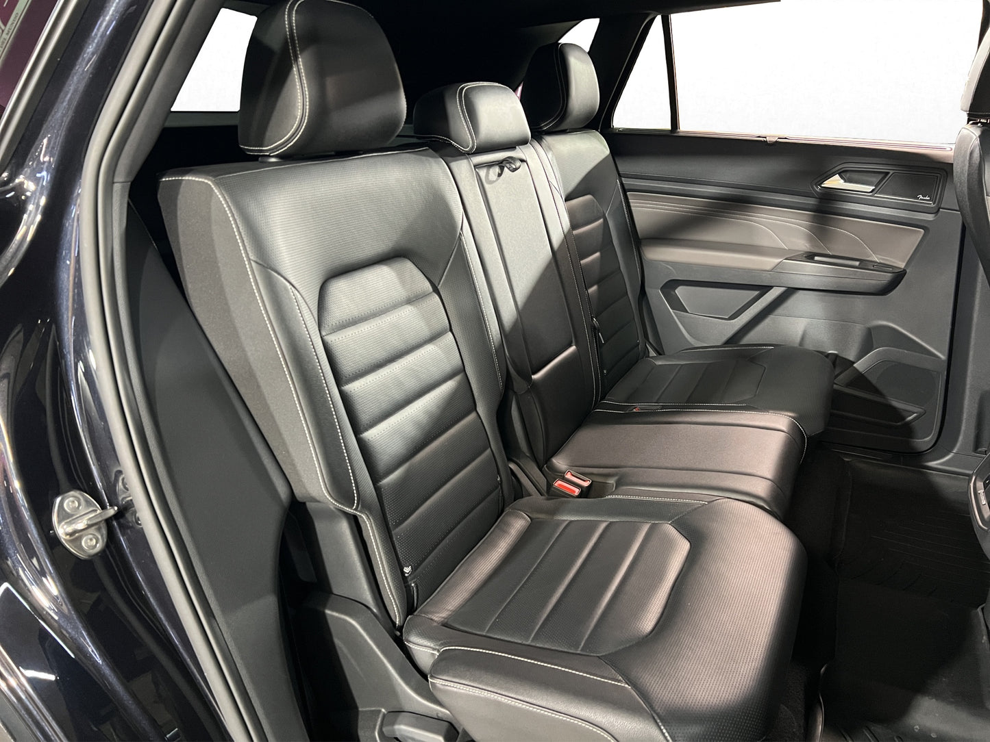 2023 Volkswagen Cross Sport R-Line