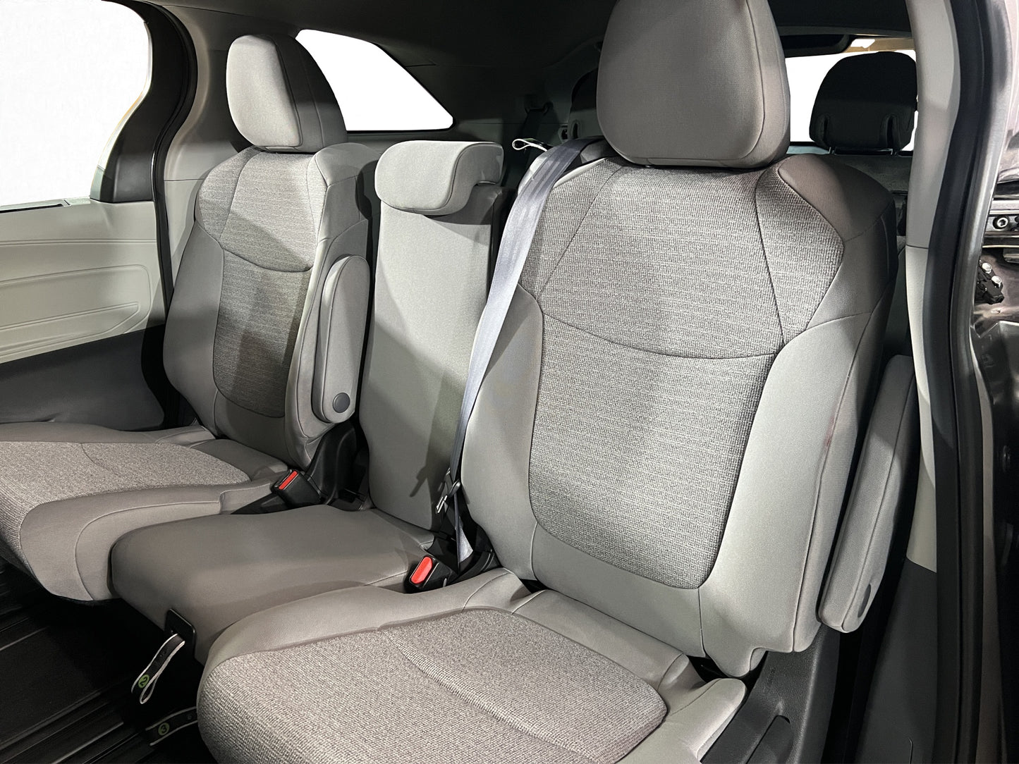 2022 Toyota Sienna LE