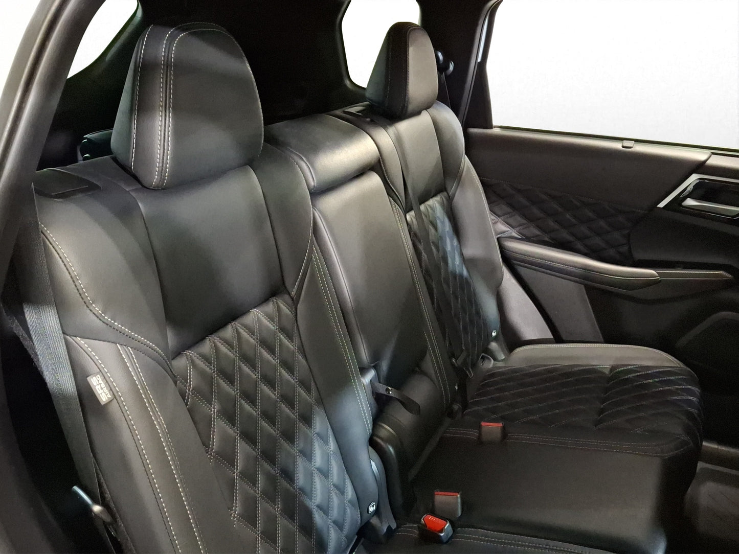 2023 Mitsubishi Outlander PHEV Diamond