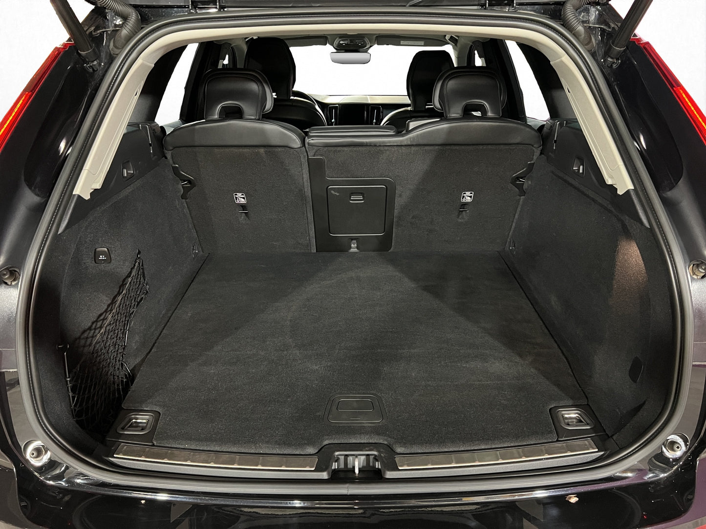 2023 Volvo XC60 T8 Ultimate Recharge