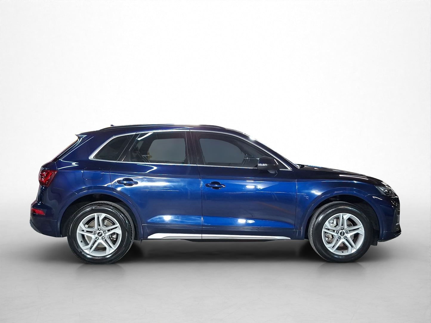 2022 Audi Q5 Select