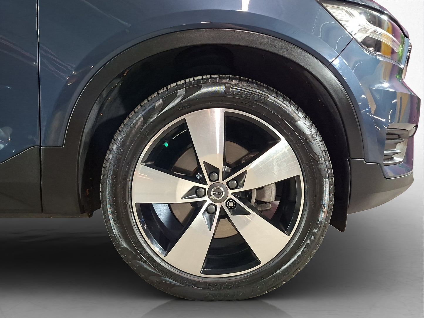 2022 Volvo XC40 Momentum T4