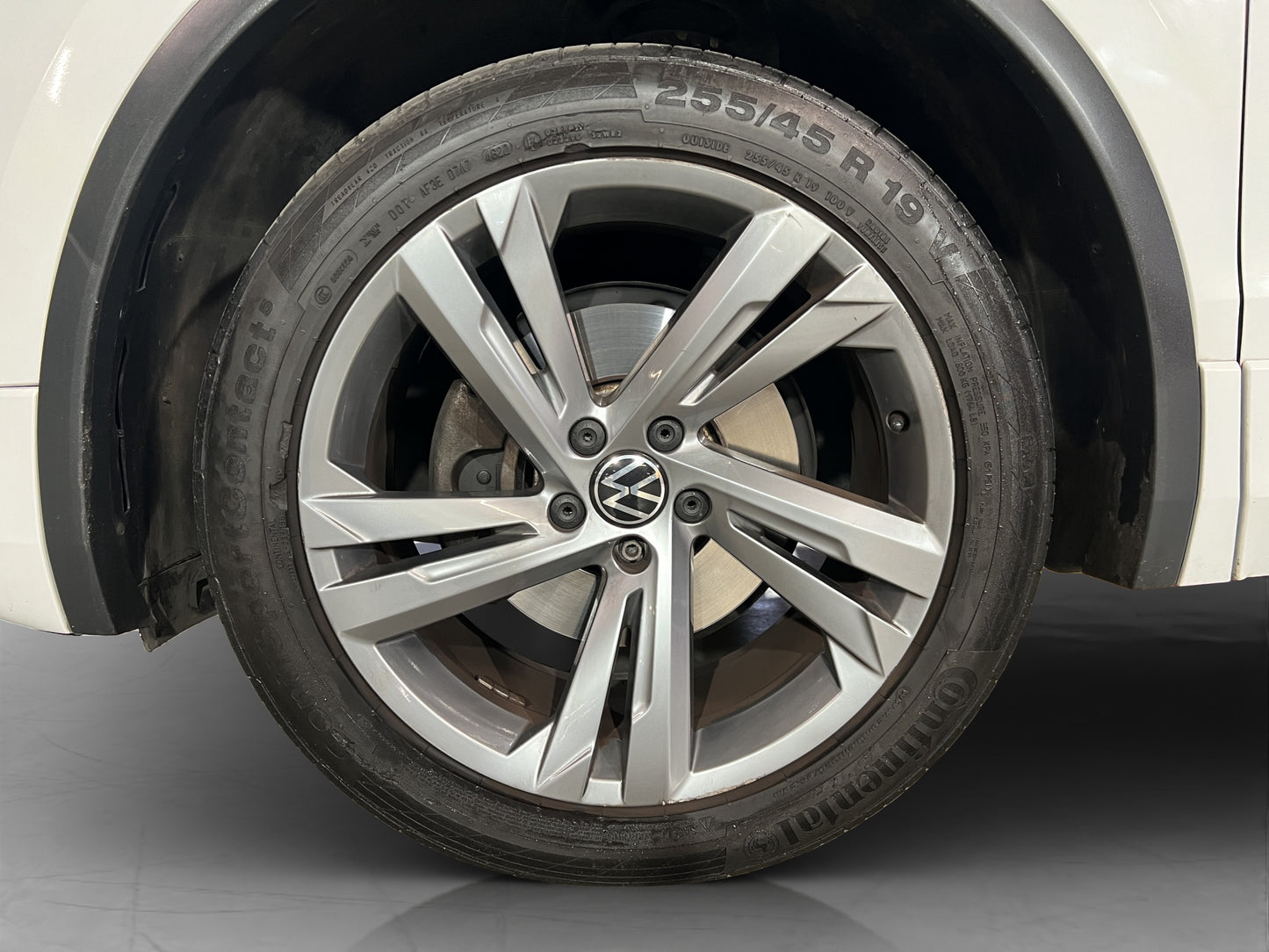 2022 Volkswagen Tiguan R-Line