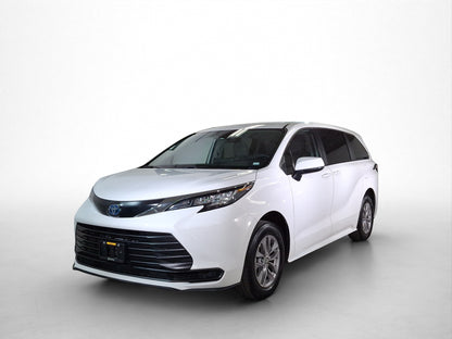 2022 Toyota Sienna LE