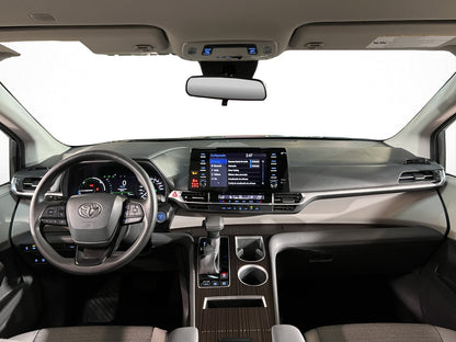 2022 Toyota Sienna LE