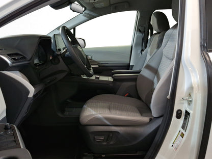 2022 Toyota Sienna LE