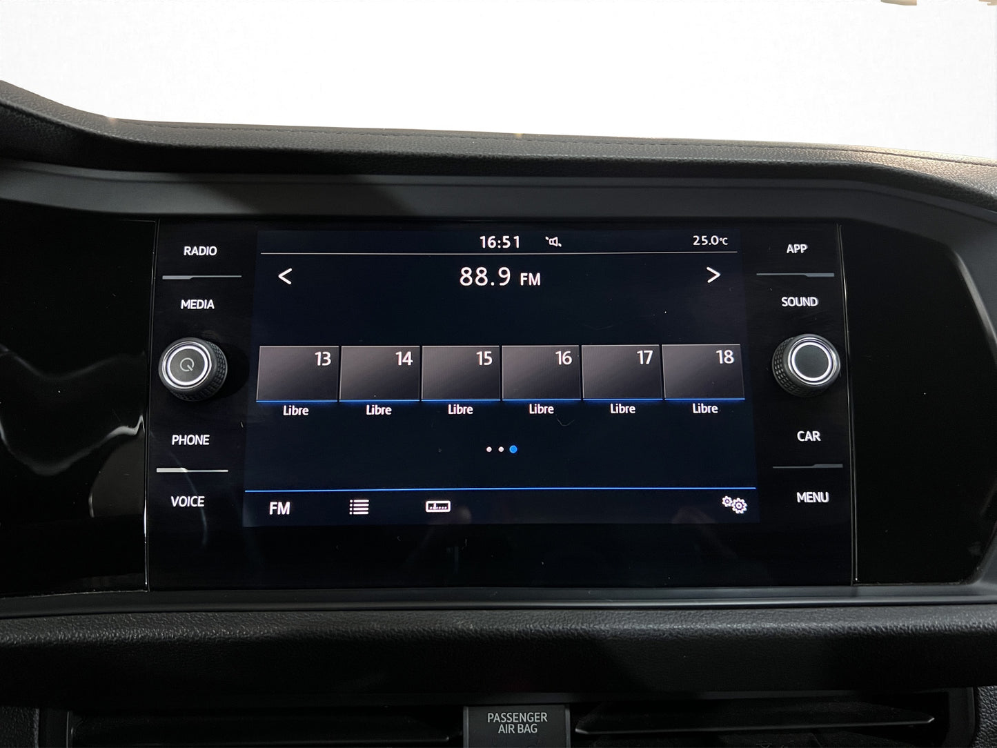 2019 Volkswagen Jetta R-Line