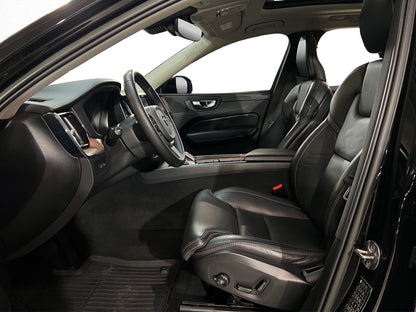2023 Volvo XC60 T8 Ultimate Recharge
