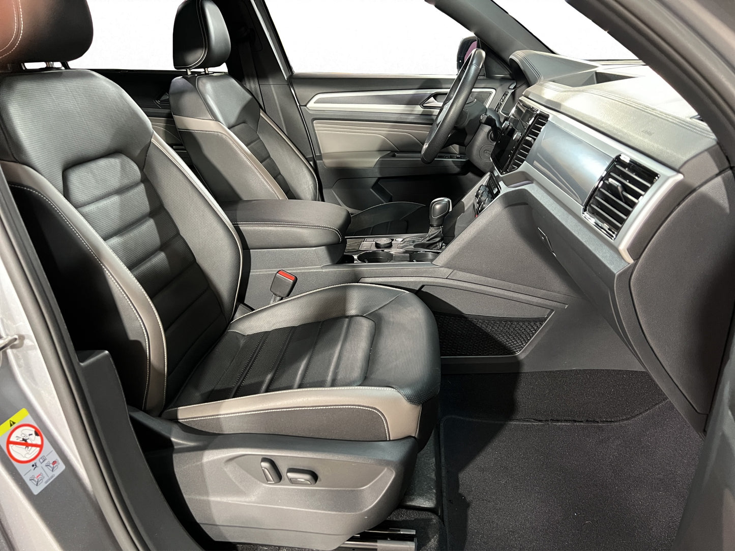 2022 Volkswagen Cross Sport R-Line