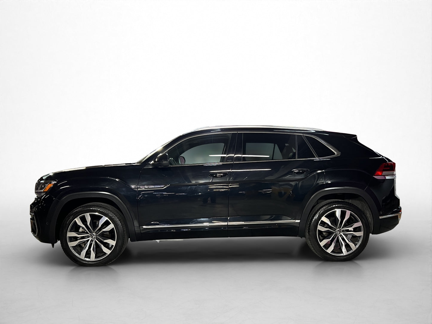 2023 Volkswagen Cross Sport R-Line