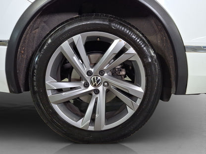 2023 Volkswagen Tiguan R-Line