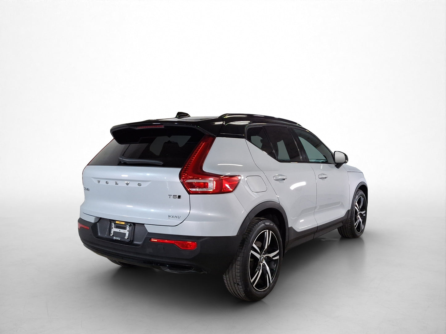 2021 Volvo XC40 R-Design T5 AWD