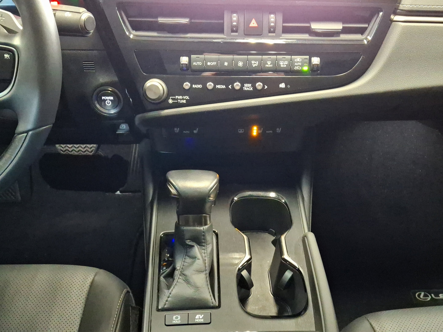 2023 Lexus ES 300H Hibrido