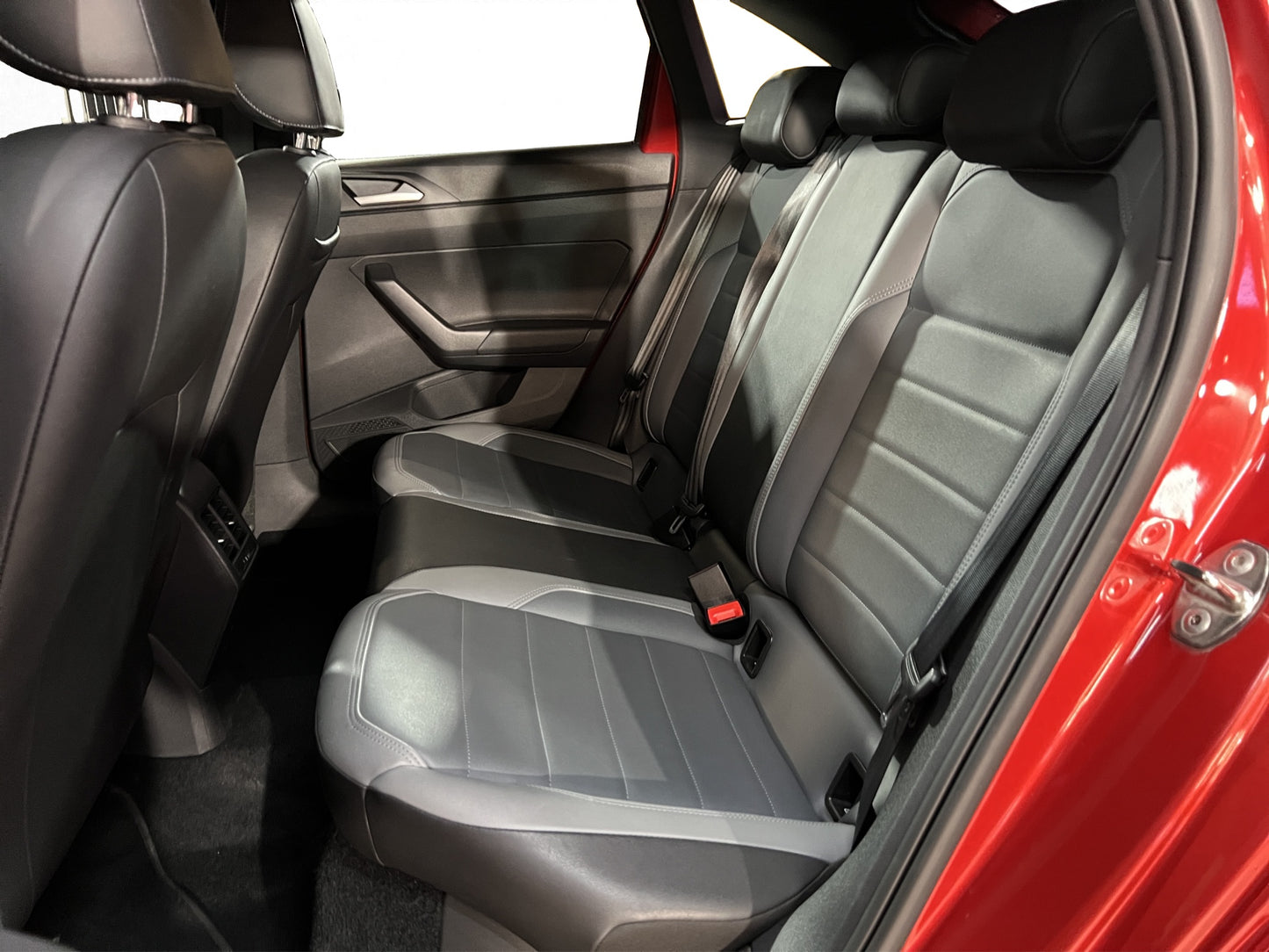 2022 Volkswagen Nivus Highline Black