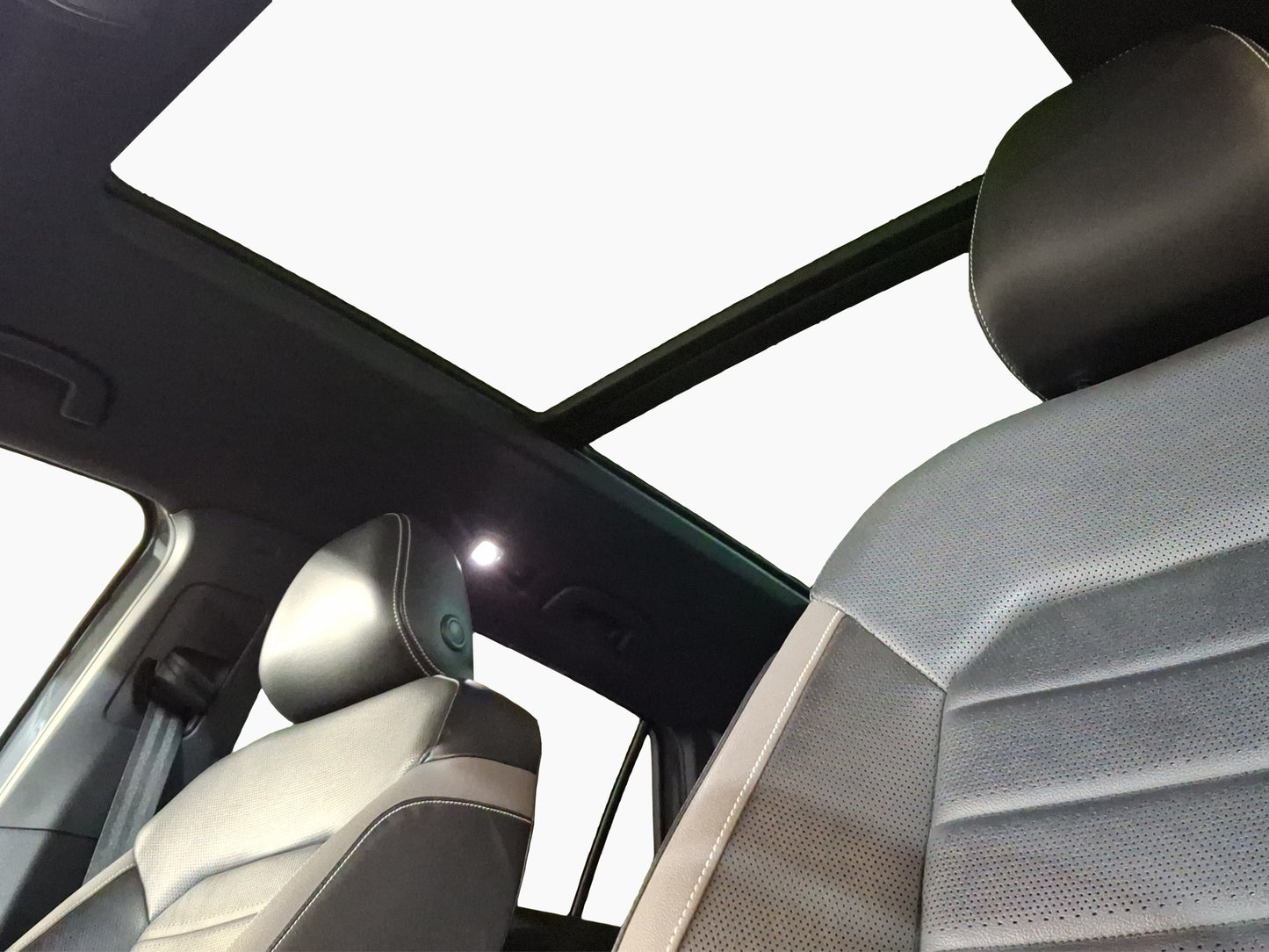 2022 Volkswagen Cross Sport R-Line