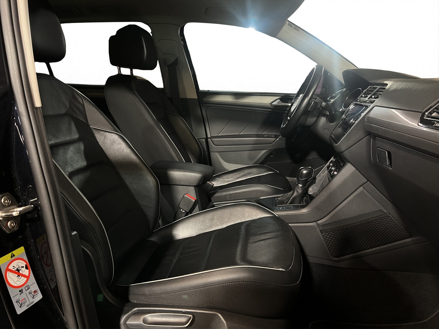 2019 Volkswagen Tiguan R-Line