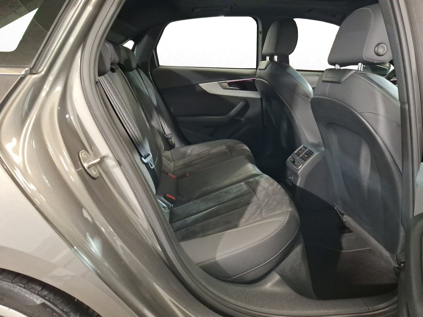 2021 Audi A4 S-Line 2.0T Quattro Blindaje Nivel III